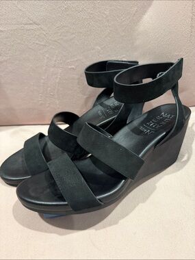 Naturalizer Black Suede Comfortable Strappy Ankle-Wrap Wedge Sandals- 8